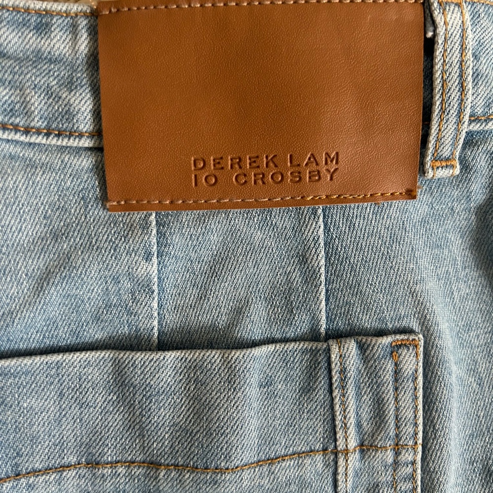 10 Crosby Derek Lam Light Blue Cargo straight leg, size 29, great spring denim!